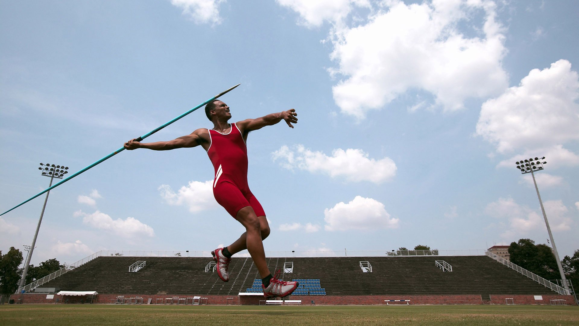 卡瓦哈尔爆发,几内亚冲垮卡塔尔,当足球成为第三世界的呐喊